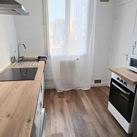Proche Centre / 3 Apartment